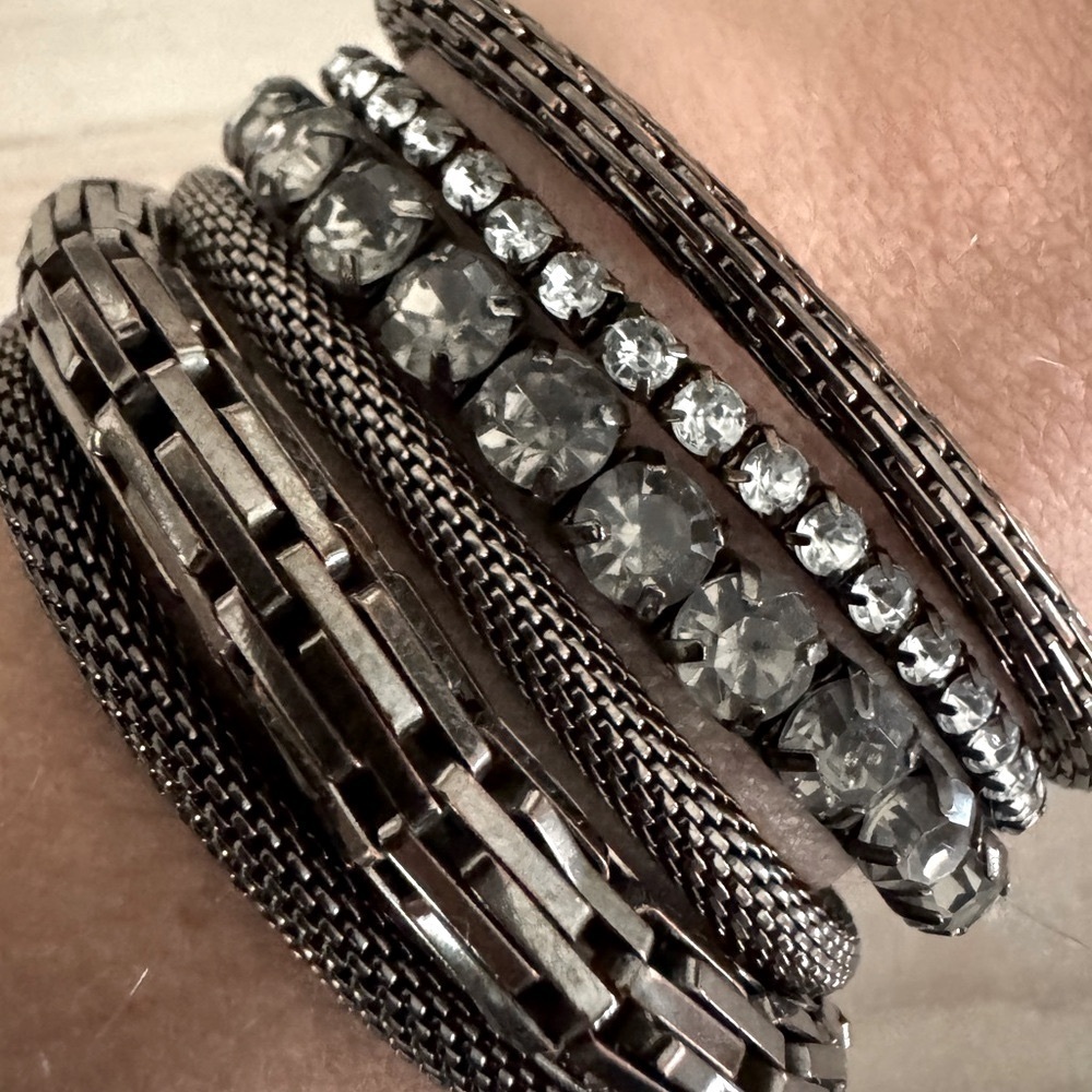 Set of bracelets